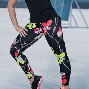 Fabletics Black Green and Pink Floral Full Length Athletic Leggings Size XS